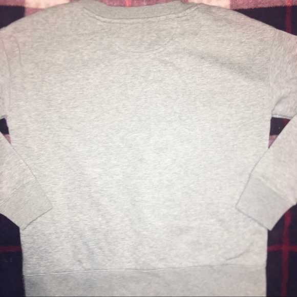 Calvin Klein Crewneck Sweatshirt - Picture 5 of 6
